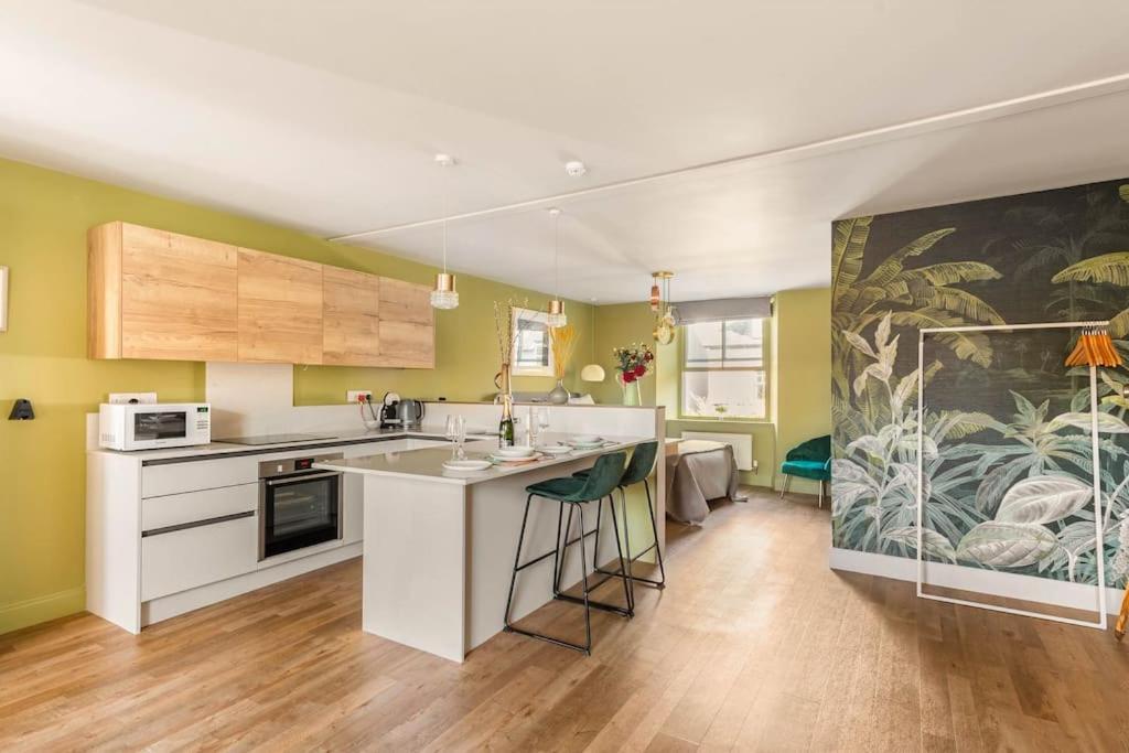 Shamrock, Bowness On Windermere, Superb One Bedroom Apartment With Private Parking Eksteriør billede