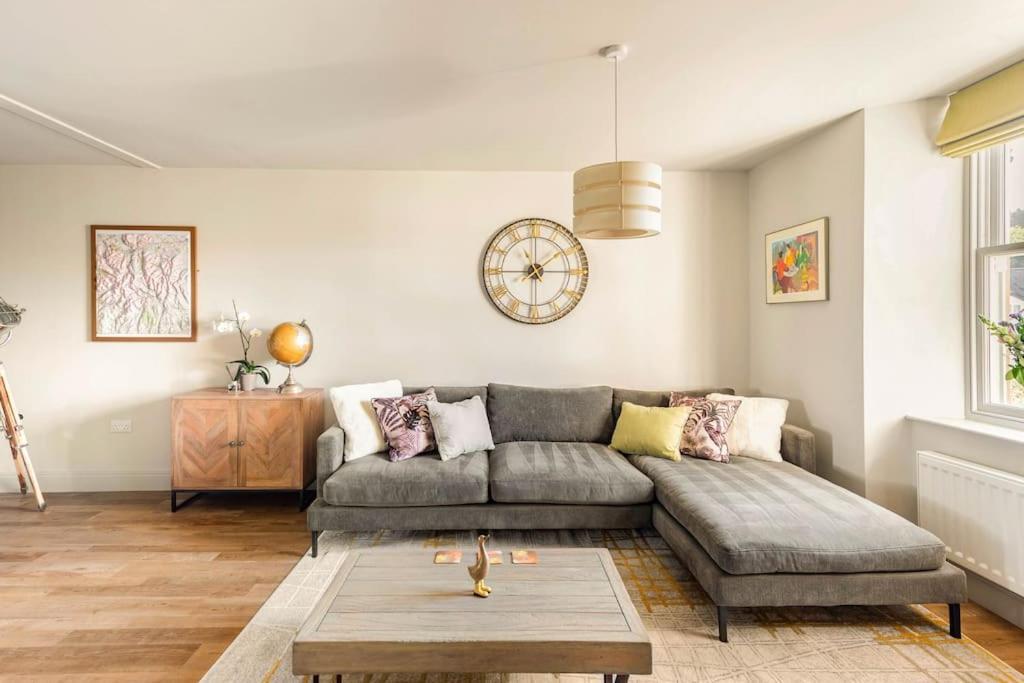 Shamrock, Bowness On Windermere, Superb One Bedroom Apartment With Private Parking Eksteriør billede
